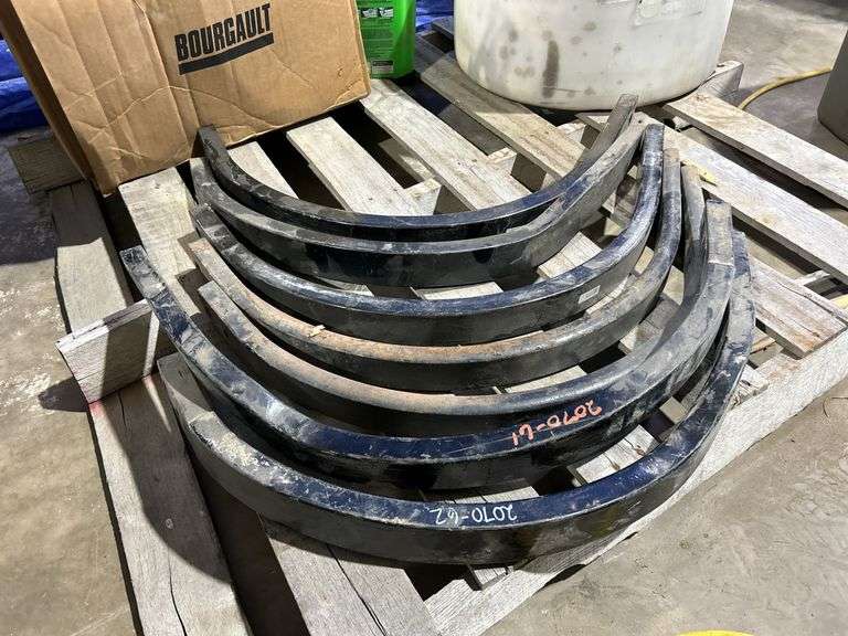 2004 Bourgault 5710 Air Drill & 5300 Air Tank Model #5710-20-47, Product# 2591 *Unreserved*