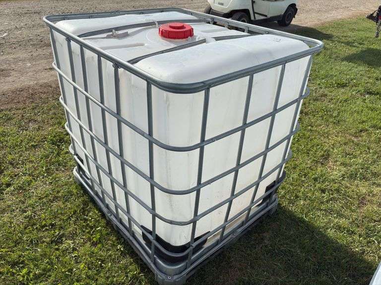 1000L Tote (not food grade) in metal cage w/ lid & valve, approx 4'x4'x3', *Unreserved*
