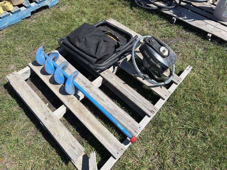 Cabela's Chair (foldable), Tas Motor - gas, unknown condition, auger bit, *Unreserved*