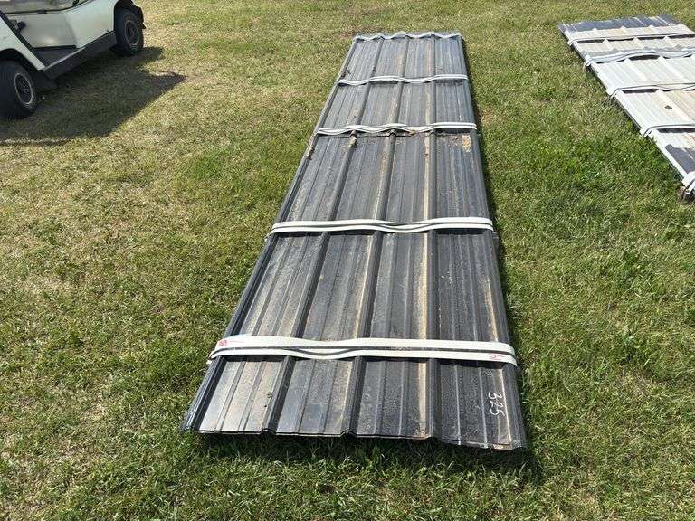 Lift of Millends Metal Siding/Roofing Approx. 8'-14' Long 3' Wide (Approx. 50 Sheets Mixed Color), *Unreserved*