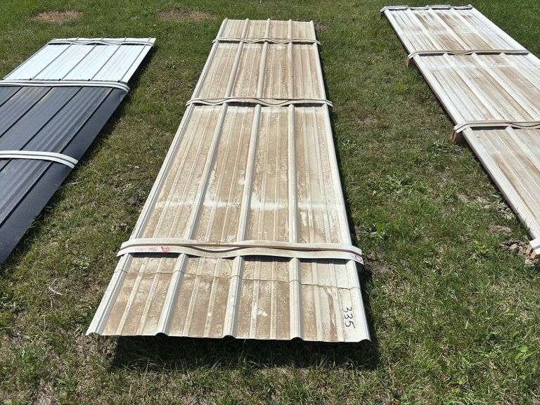 Lift of Millends Metal Siding/Roofing Approx. 11'7''-13'' Long x 3' Wide (Approx. 7 Sheets Bone White Color), *Unreserved*