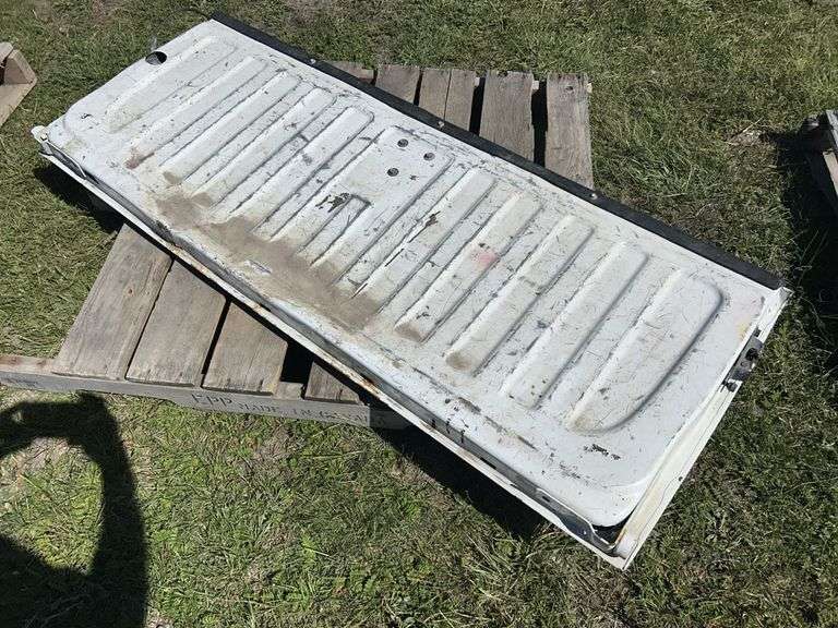 Tailgate for Chevy Silverado 2008 2500 *Unreserved*