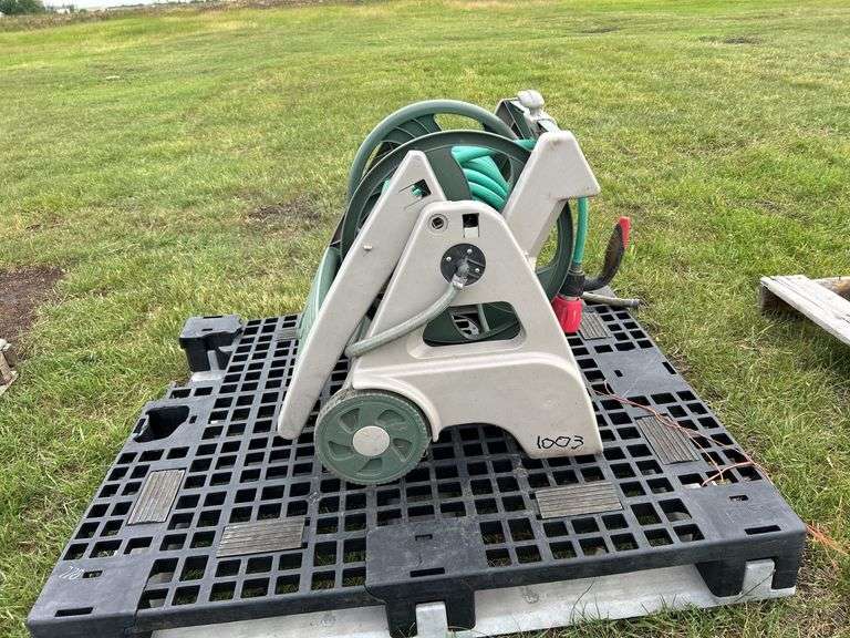 Ames Reel Easy Hose Reel w/ hose & nozzle, *Unreserved*