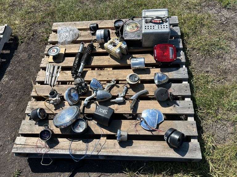 Vintage Vehicle parts, headlights, suspension, odometer/speedometer, approx 25, *Unreserved*