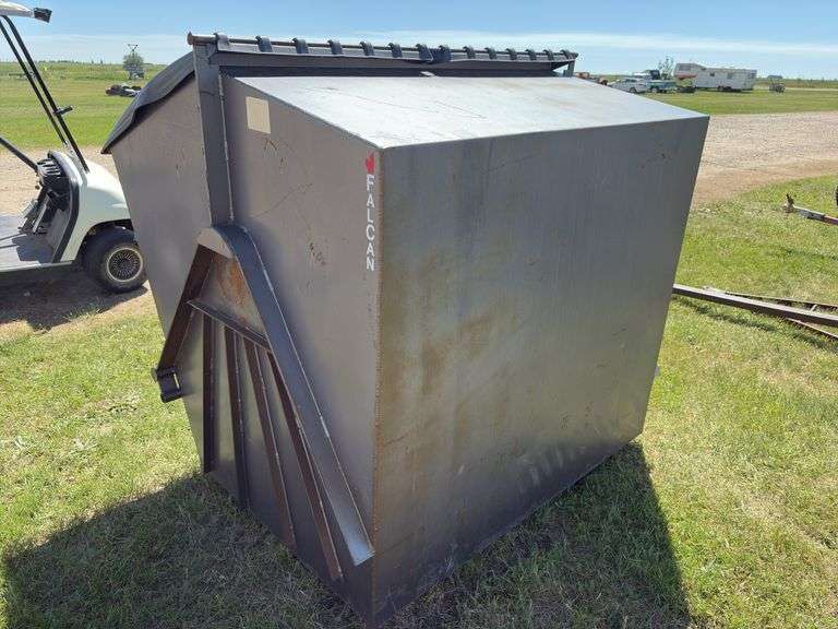 Falcon Garbage Bin for bale handler system, w/ Lid *Unreserved*