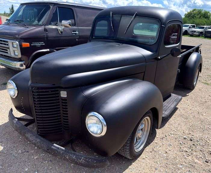 Stampede Shaker Collector Vehicle, Equipment & Sportsman Online Auction July 2025