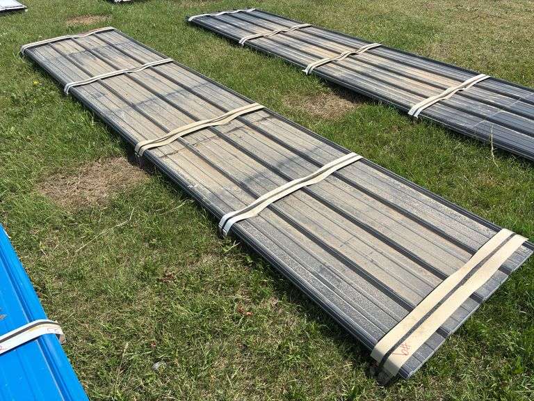 Lift of Millends Metal Siding/Roofing Approx. 9'-15' Long x 3' Wide (Approx. 50 Sheets Dark Mixed Color), *Unreserved*