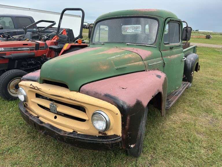 1955 International R-110 Series Pick-up Truck ( Project Vehicle )