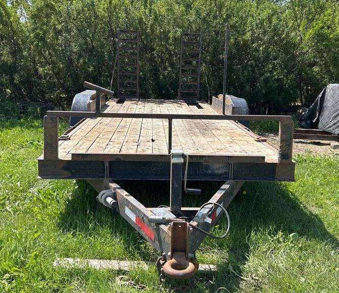2004 Trailer Skid Dual Axel Flat Deck Trailer *Unreserved*