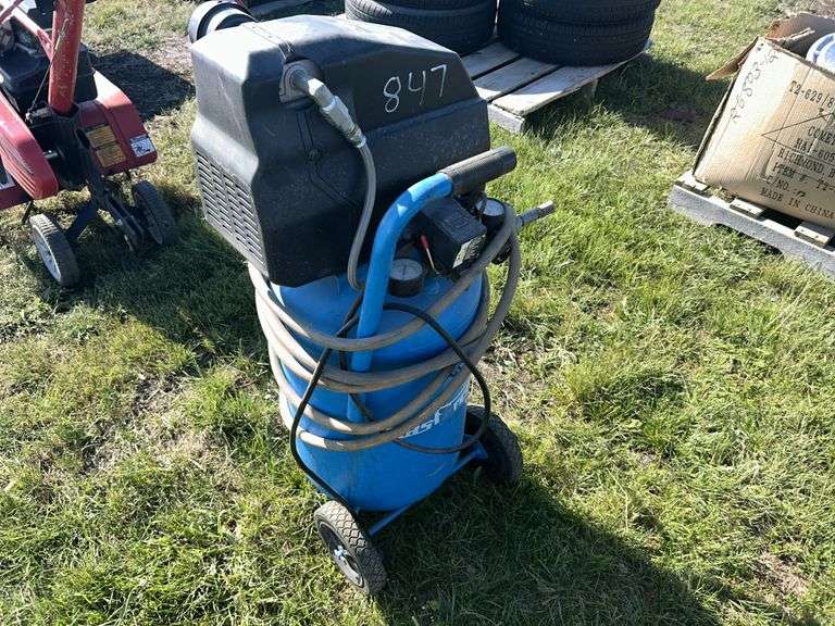 Mastercraft Air Compressor, 11 gal, 120v, *Unreserved*