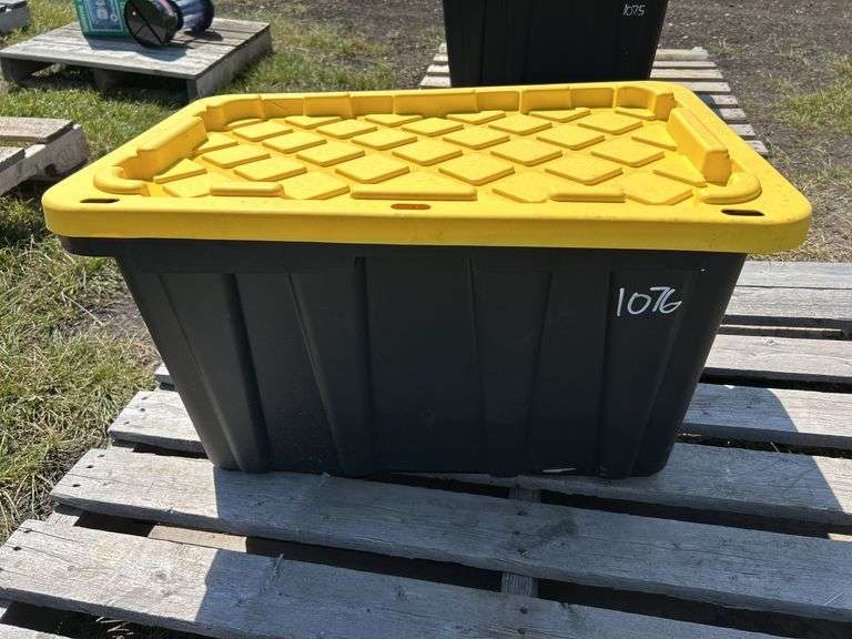 Bin w/ 50 Grill regulator control valves, approx 50, *Unreserved*