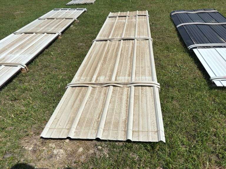 Lift of Millends Metal Siding/Roofing Approx. 11'7''-13'' Long x 3' Wide (Approx. 7 Sheets Bone White Color), *Unreserved*