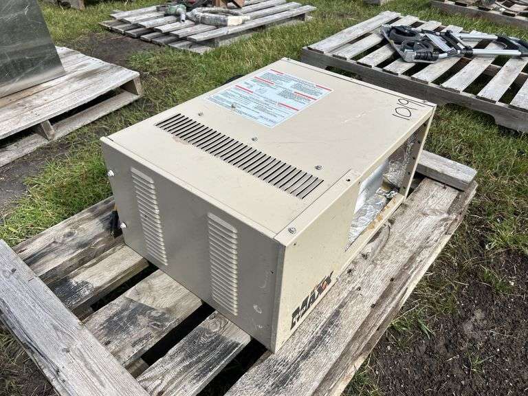 Mr. Heater Bix Maxx Space Heater LNG, approx 1'x1'x1'7", sn MHS-046514, *Unreserved*