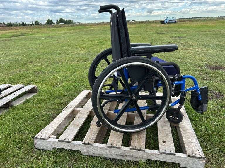 SunRise Medical Wheelchair # BR-064914, *Unreserved*