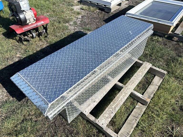 Cross Aluminum Checker Plate Tool Box off 97 Ranger Approx. 5' x 1'3'' Deep, 4'2'' wide x 1'6'' , *Unreserved*
