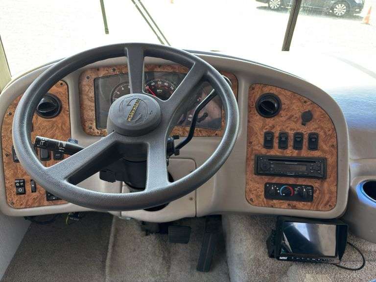 2005 Workhorse 281 Motorhome