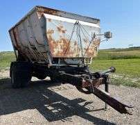 Feed Wagon, Pin Hitch ( Unknown Brand ) *Unreserved*