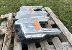Pair of Ford F150 Headlamp assemblies. JL 3413006A/B, JL 3413025 A/C, *Unreserved*