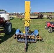 Trailer Type Post Hole Auger w/ 2 Auger Bits Approx. 12'' & 9'' *Unreserved*