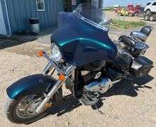 2005 Suzuki Boulevard C90 Motorcycle