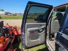 2005 Chevy 2500 HD Crew Cab Truck *Unreserved*