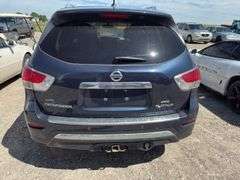 2014 Nissan PathFinder Platinum 4 dr Sport Utility, *Unreserved*