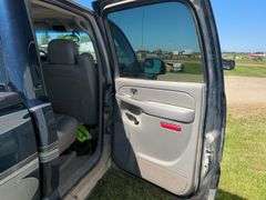 2005 Chevy 2500 HD Crew Cab Truck *Unreserved*