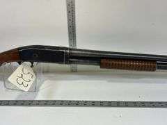 Remington 12 ga Pump Action Shotgun, w/ butt pad, hexagon barrel, sn U69545, *Unreserved*