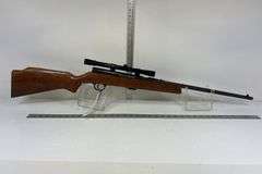 Lakefield Mark III   Auto loader, w/ 4x20 Scope, mag, *Unreserved*