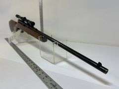 Lakefield Mark III   Auto loader, w/ 4x20 Scope, mag, *Unreserved*
