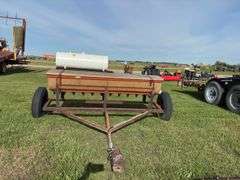 Federated Co-op Grass Seeder, 8' wide, pin hitch, *Unreserved*
