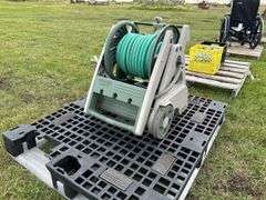 Ames Reel Easy Hose Reel w/ hose & nozzle, *Unreserved*