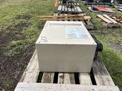 Mr. Heater Bix Maxx Space Heater LNG, approx 1'x1'x1'7", sn MHS-046514, *Unreserved*