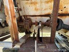 Feed Wagon, Pin Hitch ( Unknown Brand ) *Unreserved*