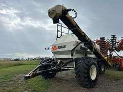 2004 Bourgault 5710 Air Drill & 5300 Air Tank Model #5710-20-47, Product# 2591 *Unreserved*