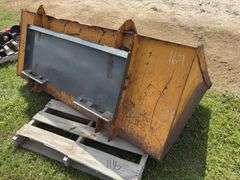 72" Box Blade w/ quick attach, universal fit, approx 6'x3', *Unreserved*