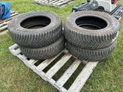 4 Kumho Wintercraft SUV Tires 215/70R16, Unidirectional ice, *Unreserved*