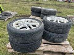4 General  EverTrek RTX Tires 205/55R16, 4 Kia 5 bolt rims, *Unreserved*