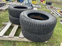 4 Continental Ice Contact studded tires, Unidirectional 225/65R17, *Unreserved*