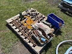 Pallet w/ chain, 3 - 4 way lugs, spiral hay tarp anchors, *Unreserved*
