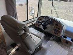 2005 Workhorse 281 Motorhome