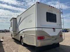 2005 Workhorse 281 Motorhome