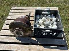 Ceramic Insulators, approx 35, *Unreserved*