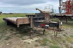 2007 Road Clipper Flatdeck Tandem Axle Trailer w/ Ramps *Unreserved*