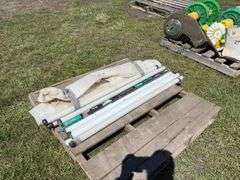 Pallet w/ flourescent light bulbs, approx 16, 48". 34-40 watt, *Unreserved*
