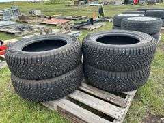 4 Continental Ice Contact studded tires, Unidirectional 225/65R17, *Unreserved*