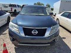 2014 Nissan PathFinder Platinum 4 dr Sport Utility, *Unreserved*