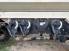 2004 Bourgault 5710 Air Drill & 5300 Air Tank Model #5710-20-47, Product# 2591 *Unreserved*