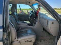 2005 Chevy 2500 HD Crew Cab Truck *Unreserved*
