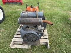 Acklands G225 AC/DC Welder, gas, Onan Engine model B48M-GA018/4107A1, missing battery, *Unreserved*